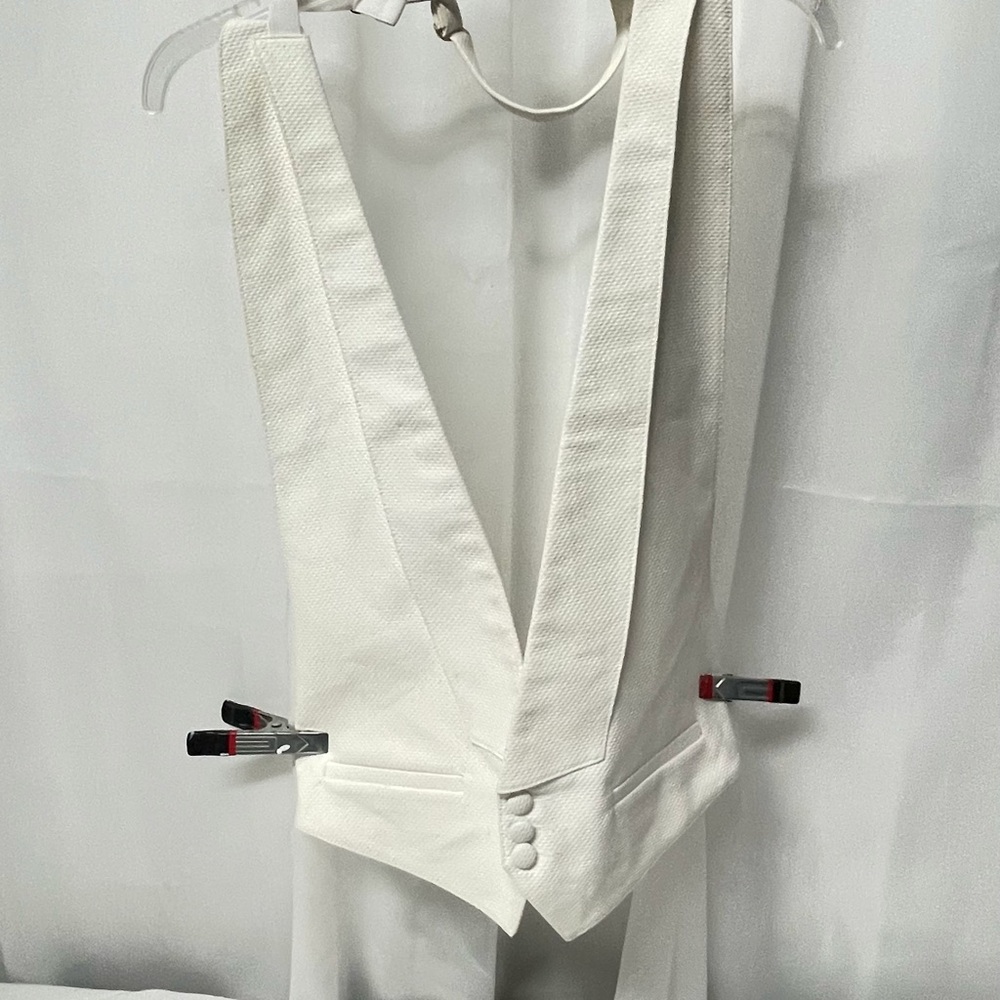 Tuxedo Jacket - Elegant Formal Vest Bow Tie Wash and Wear - Picture 10 of 13